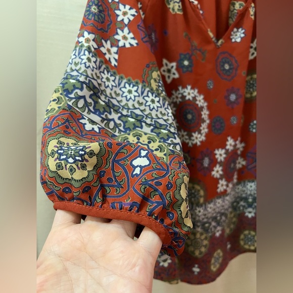 ⚫️ BOGO Renee C Floral Patterned Colourful Bohemian Blouse Size Medium - Picture 2 of 7